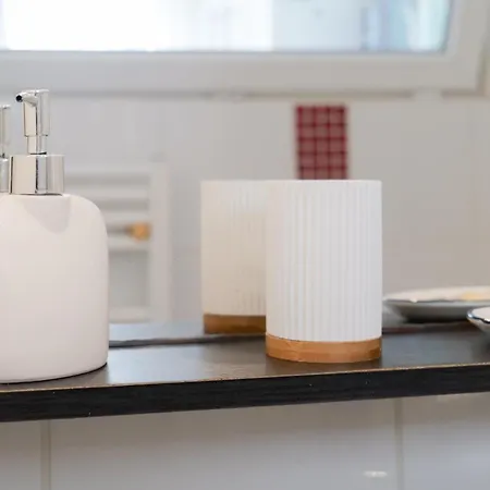 Equipe Emplacement Parfait Sur La Baie Des Sables D'olonne