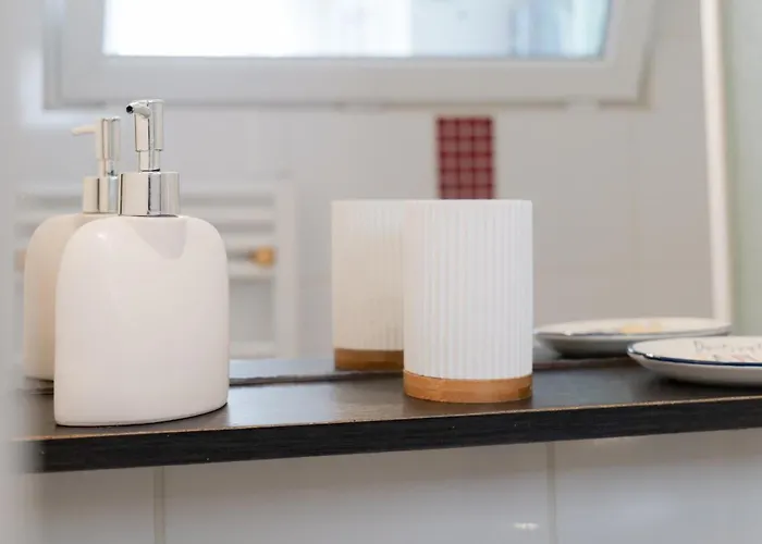 Equipe Emplacement Parfait Sur La Baie Des Sables D'olonne