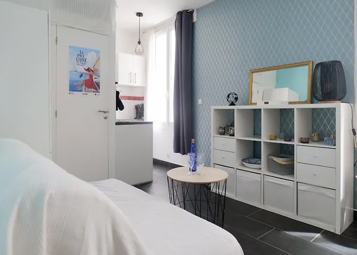 Equipe Emplacement Parfait Sur La Baie Des Sables D'olonne *